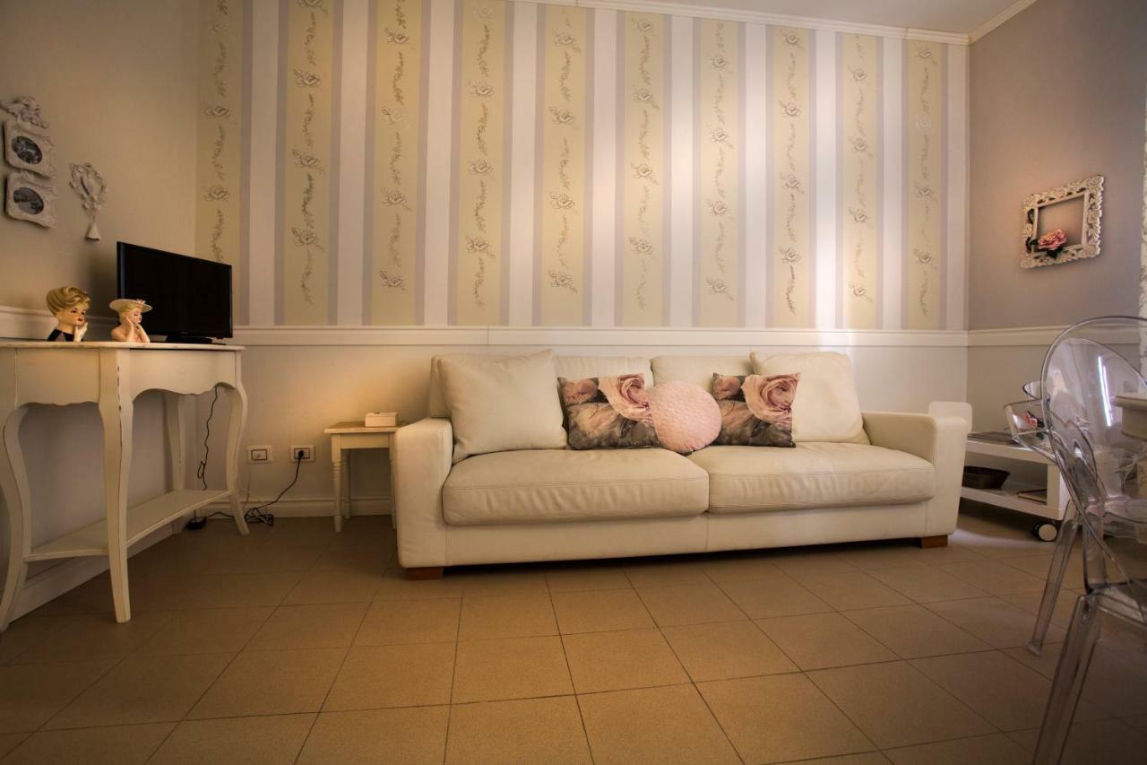 Casa Di Charme "Rosa-Rosae" Apartman Verona Kültér fotó