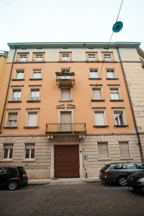 Casa Di Charme "Rosa-Rosae" Apartman Verona Kültér fotó